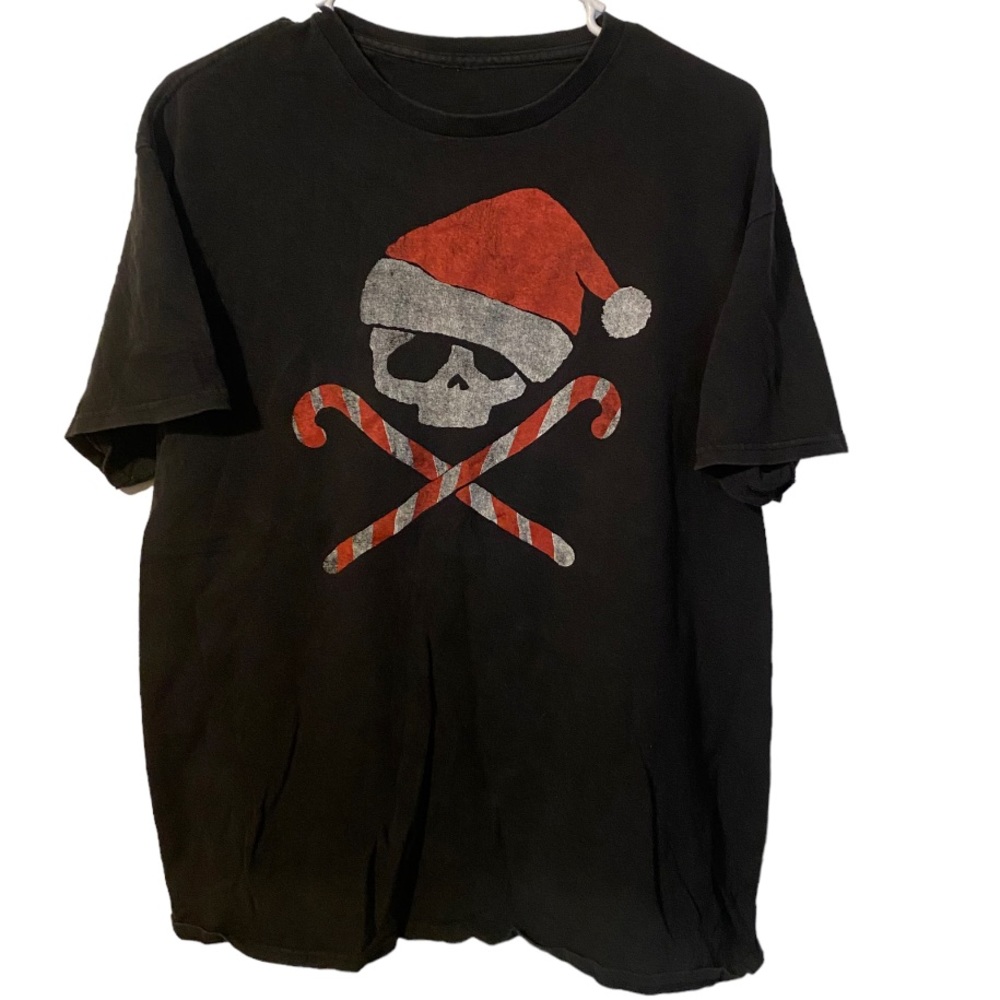 Christmas skull t shirt black size large